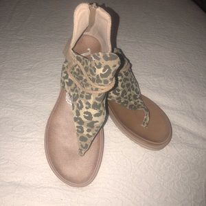 Leopard Camo Sandals-Very G Size 10